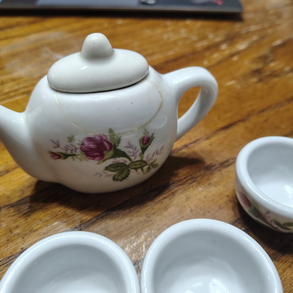 Another 15 Piece Floral  Mini Tea Set - Picture 7 of 7
